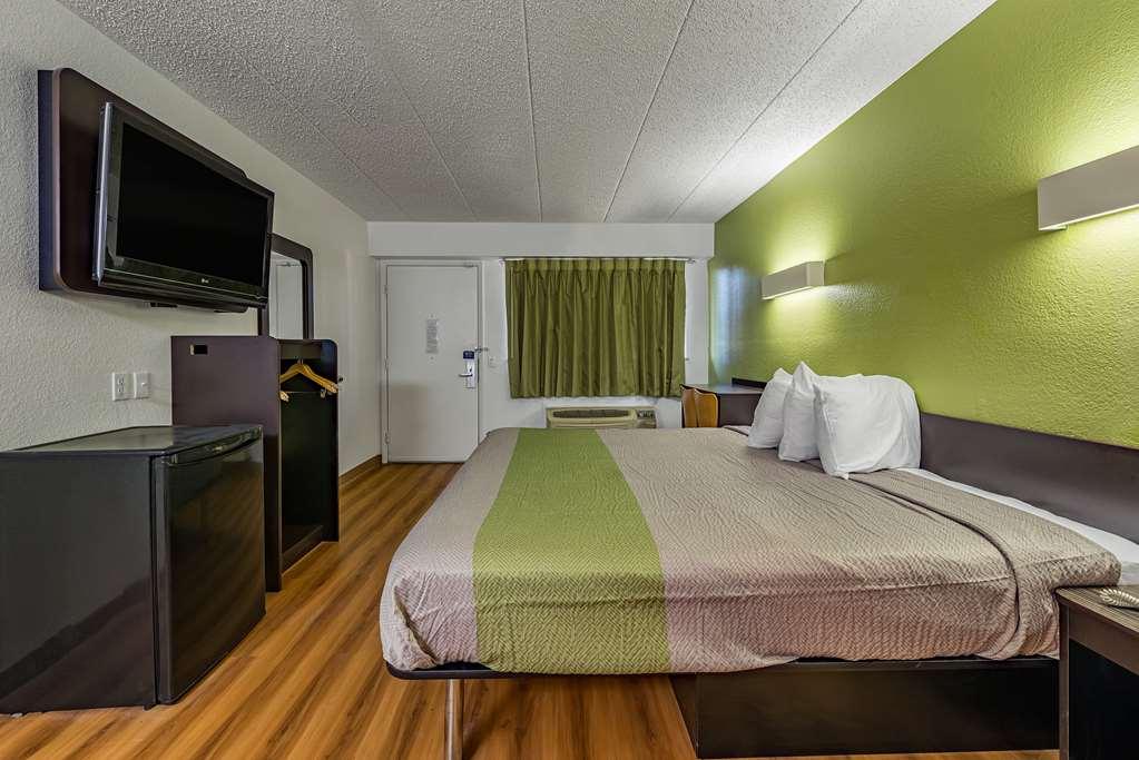 Days Inn By Wyndham Cincinnati I-71 Silverton Стая снимка