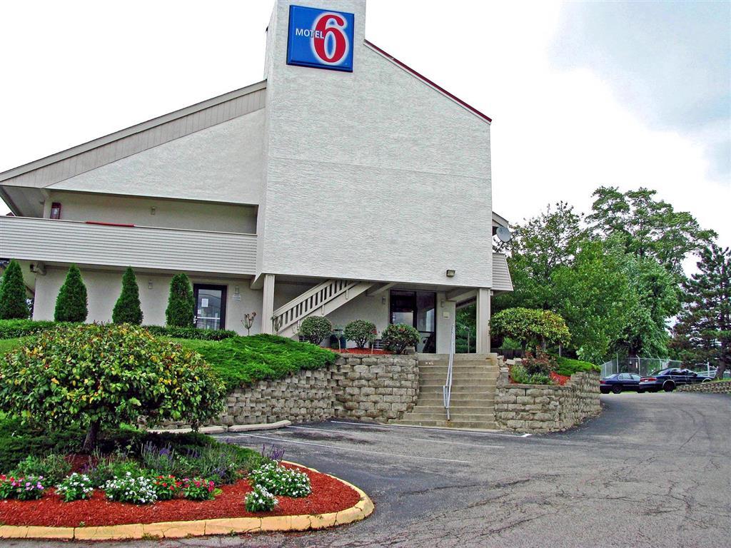 Days Inn By Wyndham Cincinnati I-71 Silverton Екстериор снимка